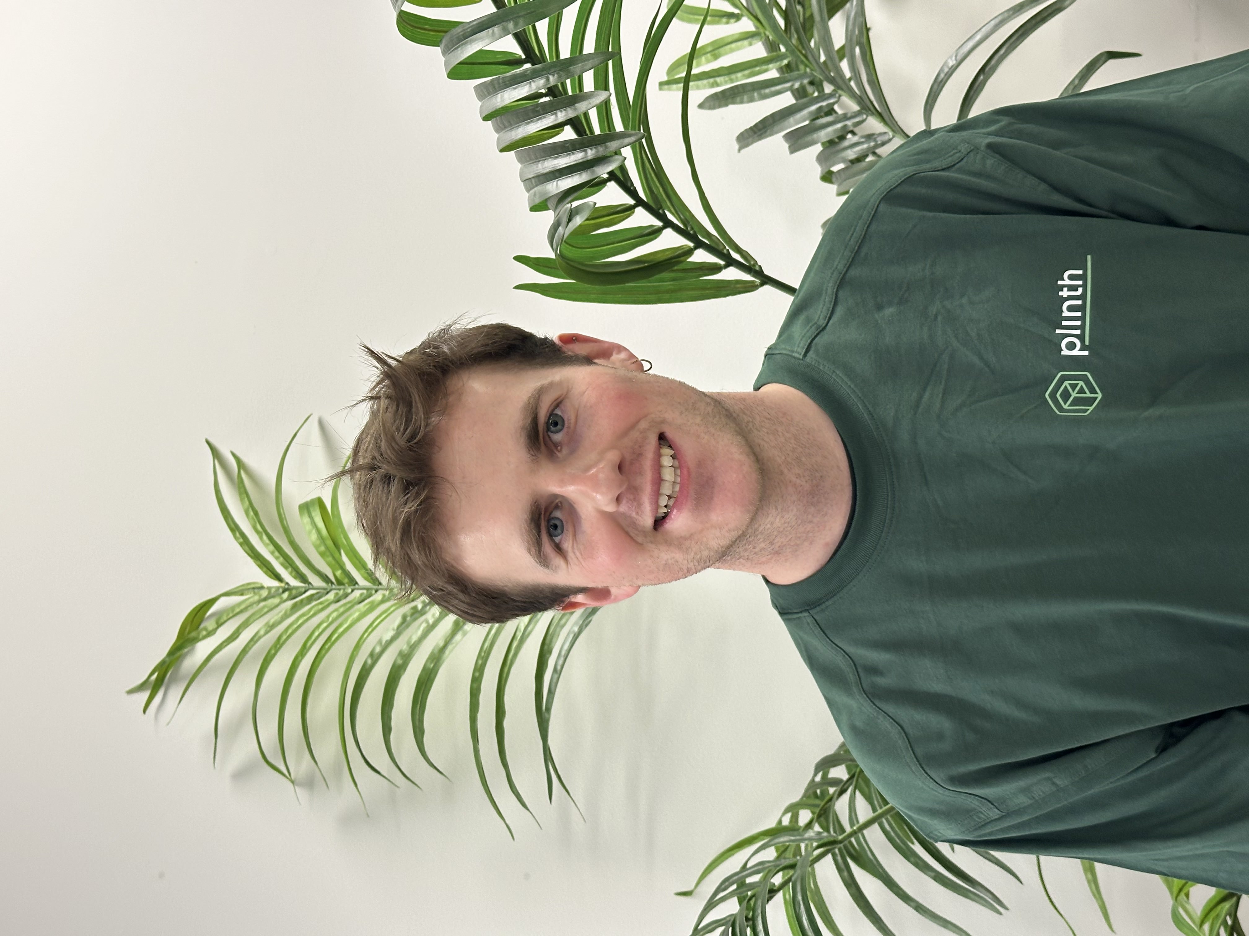 Joe Davies' headshot